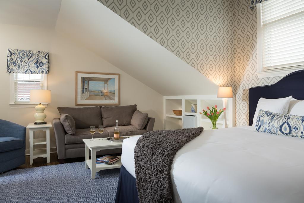 King Room with Sofa Bed